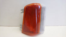Cargar imagen en el visor de la galería, New Front Driver's Side O/S Indicator / Side Light 1980 - 1989