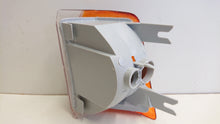 Cargar imagen en el visor de la galería, New Front Driver's Side O/S Indicator / Side Light 1980 - 1989