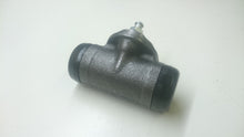 Load image into Gallery viewer, NEW REAR Brake Wheel Cylinder - 23.81mm Bore Size &#39;Bendix&#39; Type
