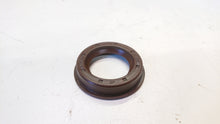 Charger l&#39;image dans la galerie, NEW Gearbox Transmission Differential Diff Output Oil Seal N/S Nearside All Models 1980 - 2001
