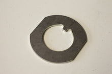 Cargar imagen en el visor de la galería, NEW Rear Stub Axle Thrust Washer 1986 - 2001
