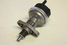 Lade das Bild in den Galerie-Viewer, NEW Fuel Pump for 1.7L 1721cc Petrol Engines
