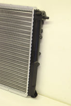 Charger l&#39;image dans la galerie, NEW Coolant Radiator for 1721cc Facelift Models 1989 - 1994
