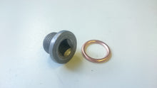 Charger l&#39;image dans la galerie, Oil Drain Plug (with sealing ring) ALL ENGINES
